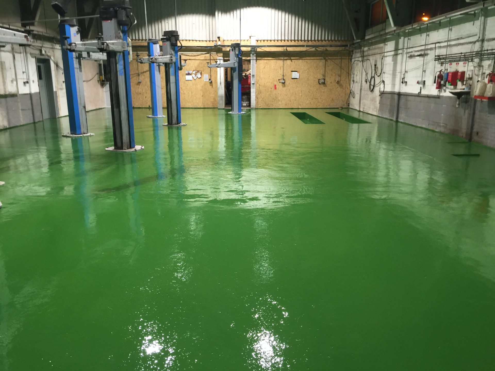 Our epoxy garage paints are available in a range of colours including green, tile red, light grey and many more